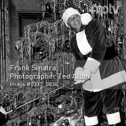 A very merry #FrankSinatra at home dressed like the jolly #SantaClaus.   #happyholidays #merrychristmas #tedallan Sinatra Party, Frank Sinatra Christmas, Merry Christmas To Everyone, Merry Christmas Happy Holidays, Old Hollywood Stars, Merry Christmas Everyone, The Best Is Yet To Come, Hollywood Glam, Old Hollywood Glamour