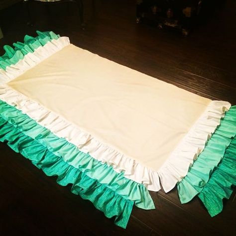 DIY: Ruffled Crib Skirt Tutorial Baby Cribs Diy, Crib Skirt Tutorial, Cribs Diy, Baby Crib Diy, Ruffle Crib Skirt, Diy Ruffle, Crib Bed, Diy Crib, Skirt Diy