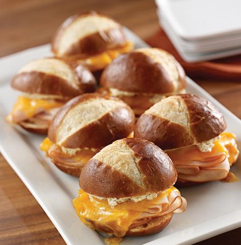 Pretzel Sliders, Sliders Recipes Turkey, Pretzel Roll, Pretzel Sandwich, Slow Roasted Turkey, Slider Recipe, Sandwich Rolls, Turkey Sliders, Pretzel Rolls