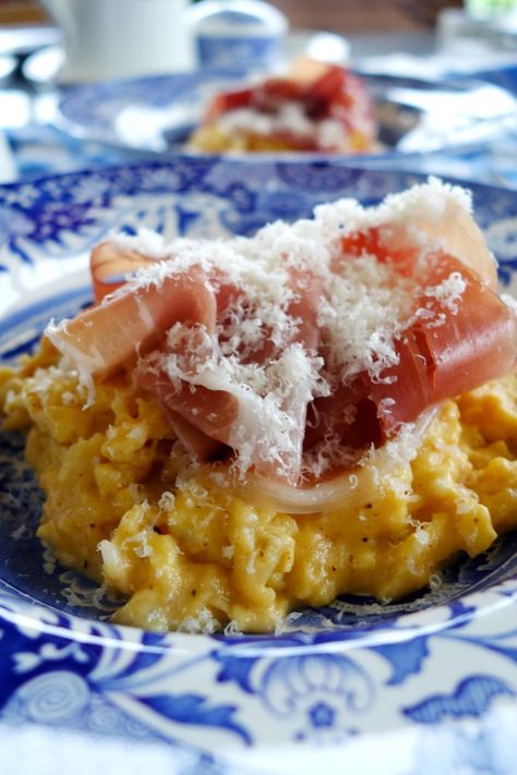 Prosciutto & Parmesan Scramble - The Londoner Easy Scrambled Eggs, Weekend Brunch Recipes, Keto Eating, Summer Breakfast, Foodie Crush, Egg Dishes, Delicious Donuts, Breakfast Tacos, Breakfast Of Champions