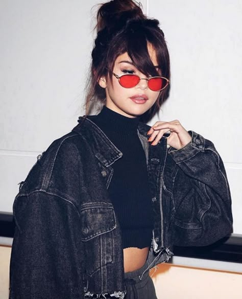 Circular Sunnies Moda Z Lat 90., Crop Top Noir, Selena Selena, Fashion Guys, Vestiti Edgy, Style Année 90, Nadja Auermann, Look Grunge, Cooler Style