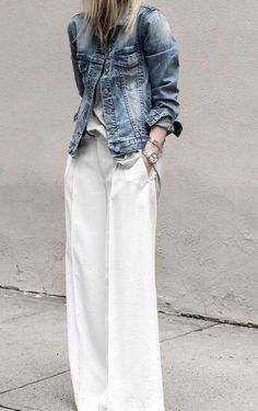 White Pants Outfit, Looks Jeans, 60 Fashion, Looks Street Style, 가을 패션, Mode Inspiration, White Pants, Look Fashion, Chic Outfits