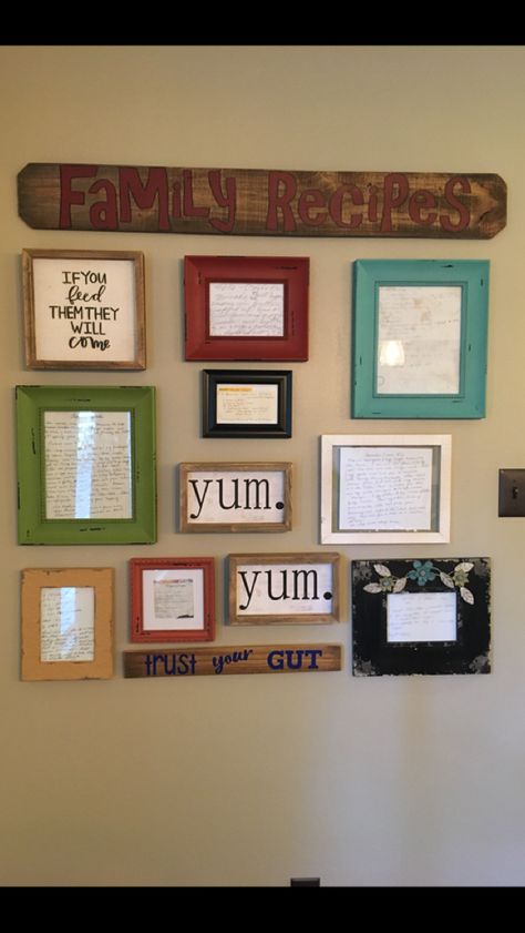 Grandma Recipe Display, Recipe Decoration Wall, Family Recipe Display, Old Recipes Display Ideas, Framing Recipes, Recipe Display Ideas, Recipe Decor, Recipe Display, Family Heirloom Display