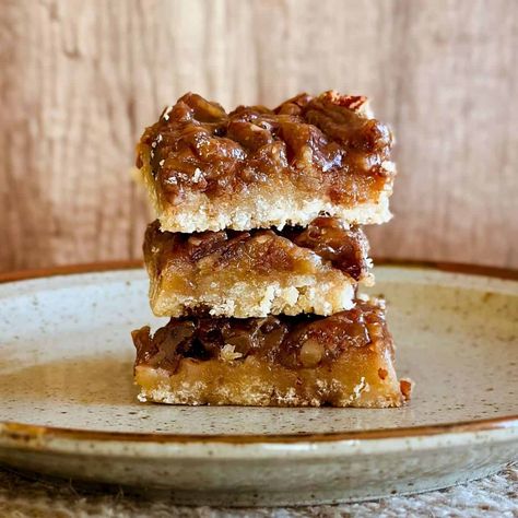 Vegan Pecan Bars, Vegan Pecan Pie Bars, Paleo Pecan Pie, Pecan Filling, Vegan Pecan Pie, Vegan Pecan, Pecan Desserts, Pecan Bars, Buttery Shortbread