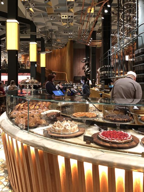 Starbucks Reserve Milano, Milan Starbucks, Starbucks Roastery, Starbucks Reserve Roastery, Modern Bakery, Starbucks Design, Design Cafe, Starbucks Reserve, Milano Italy