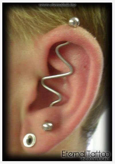 combination piercing (Cartilage to anti-tragus) with custom bent barbell. Bent Industrial Piercing, Custom Industrial Piercing, Custom Piercing, Lobe Stretching, Industrial Piercing Jewelry, Anti Tragus, Piercing Cartilage, Anti Fashion, Industrial Piercing