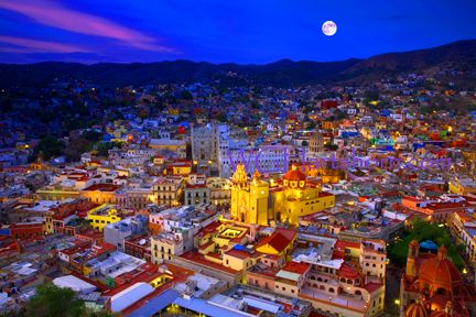 I stayed in the beautiful city of Guanajuato Mexico while I was attending college at East Texas State University. The city is just as colorful and vibrant as this picture shows! Baja California Sur, Romantic Vacations, México City, Pretty Colors, Seaside Towns, Beautiful City, Beautiful Places To Visit, Central America, Cant Wait