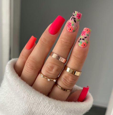 Amanda Sudół 💎 on Instagram: “❤️🔥�❤️🔥❤️ @indigonails : bad icon , Dynamite , Neonidas , greensetter , black poison ❤️🔥 #indigonails #neonnails #orangenails…” Bright Floral Nails, Bright Flower Nails, Floral Summer Nails, Bright Spring Nails, Floral Nail Art Designs, Spring Nails Bright, Fruit Designs, April Nails, Hard Nails