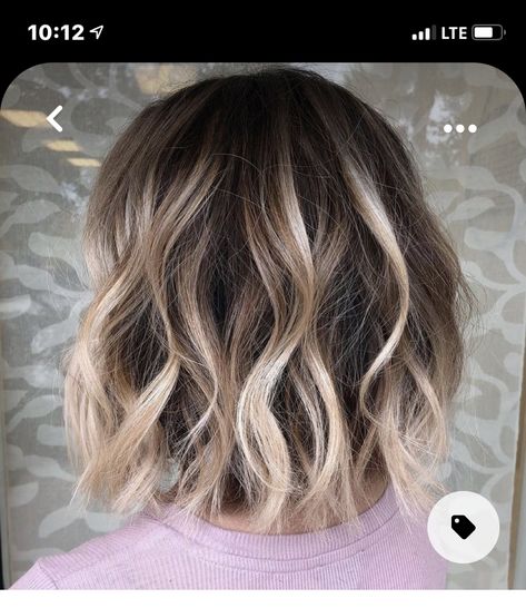 Bayalage On Short Hair Brunettes, Brown Hair Blonde Balayage Short, Balayage Bob Hair Blonde, Shirt Hair With Highlights, Texture Bob Haircut, Brown And Blonde Balayage Short Hair, Brown To Blonde Balayage Short, Baylage Bob, Short Brown Balayage Hair