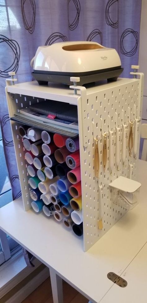 Vinyl Storage Ideas, Cricut Room, Ikea Variera, Craft Caddy, Cricut Storage, Crafting Room, Closet Redo, Circuit Crafts, Small Craft Rooms