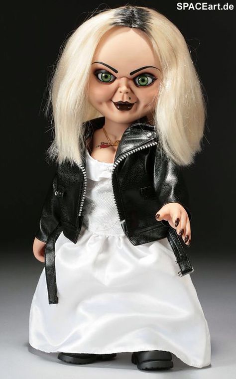 Tiffany from Chuckies Bride. Great Halloween costume. Tiffany Costume, Tiffany Bride Of Chucky, Bride Of Chucky Costume, Tiffany Bride, Chucky Costume, Chucky Halloween, Film Cult, Childs Play Chucky, Chucky Doll