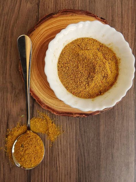 Indian Chutney Recipes, Indian Chutney, Podi Recipe, Poha Recipe, Masala Powder Recipe, Spice Blends Recipes, Spice Mix Recipes, Indian Dessert Recipes, Powder Recipe