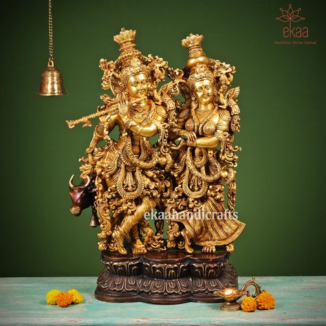 Radha Krishna Sculpture, Krishna Sculpture, Goddess Radha, Divine Couple, Radha Krishna Statue, Black Dessert, Brass Idols, Cnc Wood Carving, Krishna Hindu