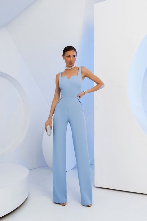 Master the art of effortless style with this show-stopping jumpsuit. From its flattering v-neckline to its clean lines and chic silhouette, everything about this jumpsuit is designed to help you look and feel your best. #vnecksleevelessjumpsuit #jumpsuit #sleeveless #fashion #style #fashiontrend #womenfashion #eventoutfit #summerfashion #womenwear Crepe Jumpsuit Styles, Women Jumpsuit Outfits, Jumpsuit Outfits, Elegant Outfit Classy, Style Jumpsuit, Colorful Jumpsuit, Elegant Attire, Wear Store, Jumpsuit Elegant