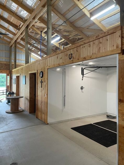 Modern Stables Horses, Horse Yard Ideas Dream Stables, Small Indoor Arena, Wash Rack For Horses, Horse Boarding Facility Ideas, Horse Barn Layout, Horse Barn Interior, Small Barn Ideas, Barn Organization Ideas