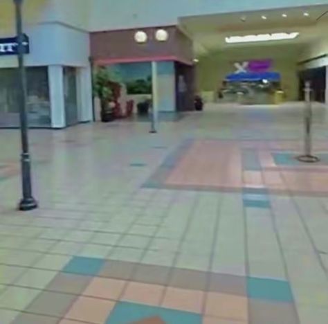 liminal spaces - mall Dreamcore Aesthetic, Weirdcore Aesthetic, Am I Dreaming, Nostalgic Pictures, Nostalgia Aesthetic, Nostalgia Core, Liminal Space, Dreamcore Weirdcore, Liminal Spaces