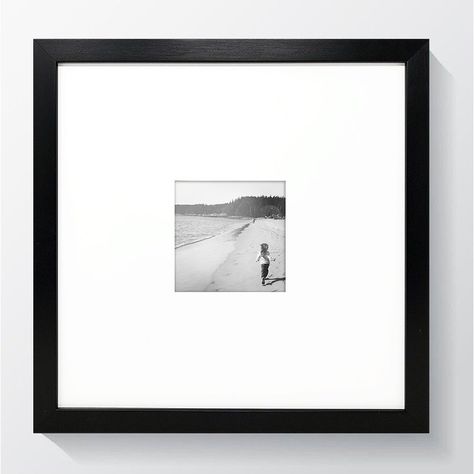 Picture Frame Homemade Frames, Stylish Photo Frames, Black Photo Frames, Mirrored Picture Frames, Photo Wall Gallery, Hanging Picture Frames, Black Picture, Photo Display, Grain Texture