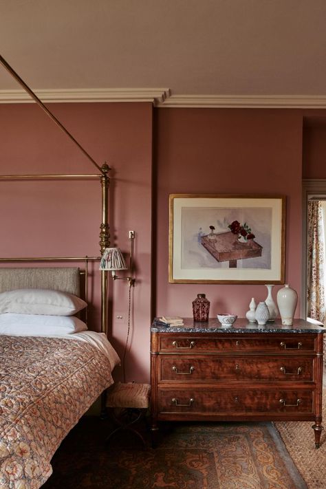 Max Rollitt Interiors bedroom with antique furniture Max Rollitt, Spare Bedroom, Pink Bedroom, Pink Room, Spare Room, Main Bedroom, Pink Walls, New Room, Guest Bedroom