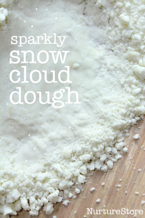 Eyfs Winter, Prek Sensory, Winter Sensory Play, Cloud Dough Recipe, Cloud Dough Recipes, Homemade Snow, Sensory Play Activities, Winter Sensory, Dough Ideas