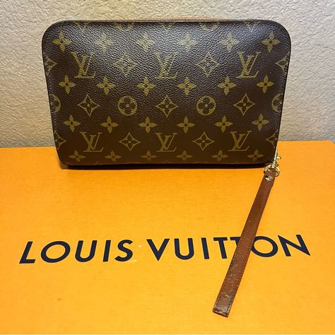 Gorgeous Lv Clutch/Wristlet By Lv Great Pre-Loved Condition! Can Effortlessly Store Your Daily Essentials In Style Date Code: Vi0964 Made In France In 1994 Monogram Canvas Vibrant And Beautiful Interior Leather Clean No Marks Exterior And Interior Lined Pockets Fully Functional With Stickiness & Peeling Removed Lv Hardware Shows Minimal Tarnish Zipper Lubed And Fully Functional Wristlet Strap Shows A Few Superficial Cracks Still Has Plenty Of Life Left Can Be Replaced With Any Type Of Desired St Lv Clutch, Canvas Clutch, Leather Cleaning, Daily Essentials, Beautiful Interiors, Monogram Canvas, Authentic Louis Vuitton, Louis Vuitton Bag, Made In France