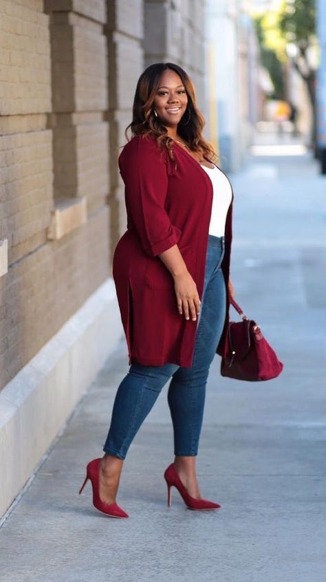 Trendy Curvy - Plus Size Fashion for Women #plussize Flannel Outfit Plus Size, Curvy Work Outfit, Modest Plus Size Fashion, Summer Business Outfits, Plus Size Summer Fashion, Plus Size Fall Outfit, Look Plus Size, Fashion Trends Winter, Fall Outfits For Work