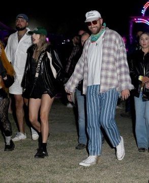 Taylor Swift At Coachella 2024, Taylor Swift Coachella 2024, Taylor Swift Coachella, Travis Taylor, Taylor Swift Street Style, Travis Kelce, Swift 3, Taylor Swift, Swift