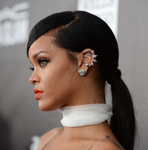 Conch Piercing, Rihanna Side Ponytail Hairstyles, Low Ponytail Hairstyles, Bangs Ponytail, Black Ponytail Hairstyles, Side Ponytail, Ear Hair, Sleek Ponytail, Low Ponytail, Ponytail Styles