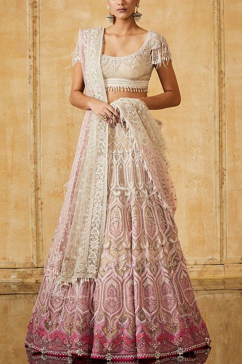 Ivory and pink lehenga designed by Tarun Tahiliani Lehenga Indian Weddings, Orang India, Jacket Lehenga, Lehenga Indian, Pengantin India, Desi Dress, Wedding Lehengas, Designer Lehengas, Bridal Lehenga Collection