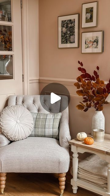 Ashley Home Furniture Living Room, Laura Ashley Living Room, Ashley Furniture Living Room, Cottage House Interior, Moody Lighting, Country Interiors, Cosy Autumn, Laura Ashley Home, Ashley Home