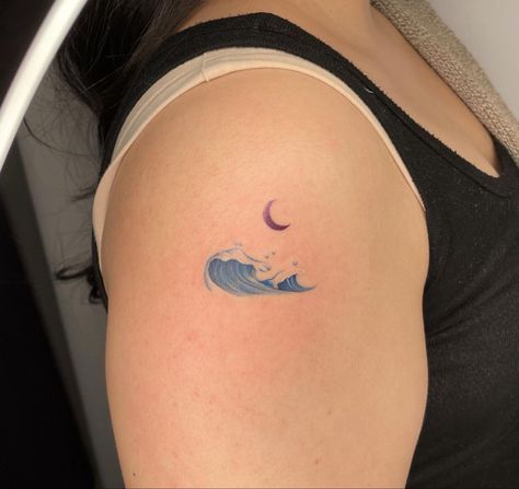 Moon Wave Tattoo Simple, Moon Tattoo Colorful, Minimalist Tattoo Wave, Moon And Waves Tattoo, Moon Wave Tattoo, Wave Tattoo Simple, Moon And Waves, Tattoo Wave, Tattoo Colorful