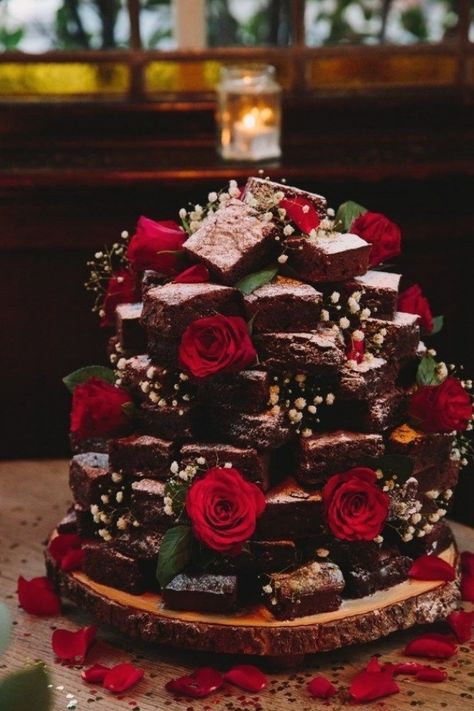 Best 25+ Brownie wedding cakes ideas on Pinterest ... #wedding #weddingcake Brownie Wedding, Brownie Wedding Cakes, Brownie Tower, Birthday Cake Brownies, Wedding Brownies, Bolo Vintage, Cake Brownie, Wedding Cake Alternatives, Camden London