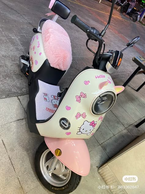 Pink Moped, Hello Kitty Bike, Car Accessories Pink, Adventure Time Flame Princess, Pink Motorcycle, Sanrio Aesthetic, Car Deco, Pink Bike, Pretty Bike