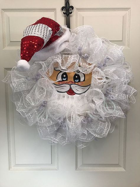 easy santa face wreath 30 minute project Ideas With Balloons, Make A Bow Tie, Adorable Home, Santa Wreath, Christmas Mesh Wreaths, Work Wreath, Santa Face, Home Decoration Ideas, Vintage Santa