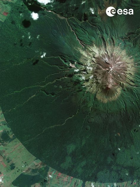 Marsh Wallpaper, Aerial Views Landscape, Taranaki New Zealand, Mount Taranaki, Tøp Wallpaper, Lost River, Galaxy Images, Salt Marsh, Space Photography