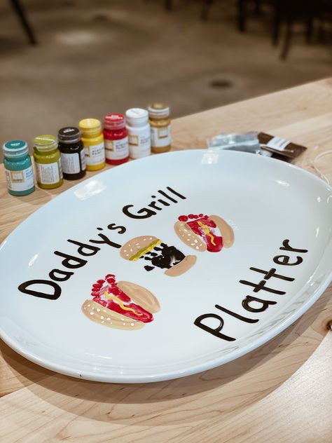 Grill Platter, Homemade Kids Gifts, Diy Father's Day Crafts, Baby Art Projects, Meme Page, Diy Father's Day Gifts, Daycare Crafts, Father's Day Diy, A Meme