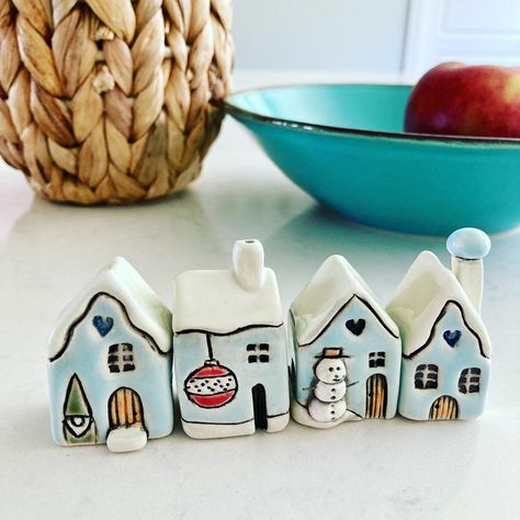 #handmadeceramics • Instagram Folk Art Ornament, Ceramic Store, Miniature Pottery, Pottery Houses, Air Dry Clay Projects, Clay Wall Art, Clay Houses, Clay Craft, Cement Crafts