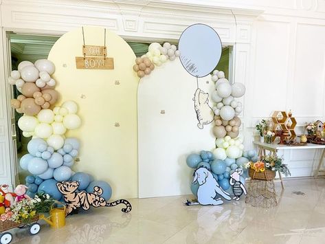 Winnie The Pooh Balloon Backdrop, Diy Winnie The Pooh Photo Backdrop, Classic Winnie The Pooh Backdrop, Winnie The Pooh Arch Backdrop, Winnie The Pooh Photo Backdrop, Winnie The Pooh Balloons, Winnie The Pooh Backdrop Ideas, Winnie The Pooh Balloon Garland, Winnie The Pooh Baby Shower Backdrop