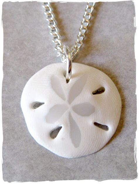 Sand Dollar Cane Polymer Clay Tutorial Clay Ocean, Plastic Fou, Shell Projects, Ceramic Charms, Polymer Canes, Polymer Clay Cane Tutorial, Clay Fish, Coastal Jewelry, Homemade Clay