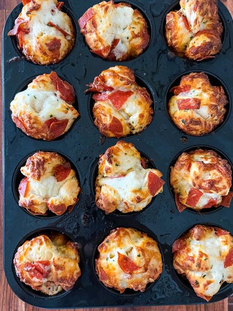 How to Make Pull-Apart Pizza Muffins! - Pull Apart Recipes Meals, Pepperoni Muffin Cups, Muffin Pan Pizza Bites, Pizza Pull Apart Bread With Pizza Dough, Pizza Pull Apart Muffins, Pizza In Muffin Tins, Bundt Pizza Pull Apart, Pizza Muffins Recipe Homemade, Pizza Biscuits Muffin