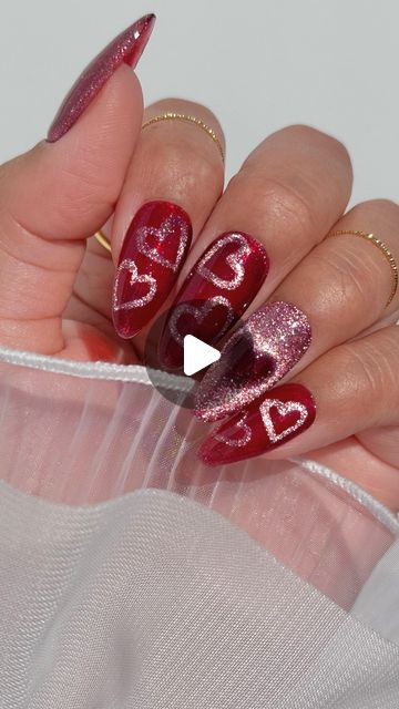 Eye Heart Nails, Cat Eye Nail, Santa Claws, Cat Eye Nails, Winter Nail Art, Heart Nails, Winter Nails, Nail Inspo, Nail Art Designs