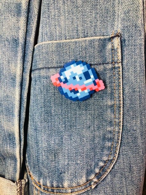 Tiny Fuse Bead Patterns, Perler Beads Planets, Perler Bead Pins, Tiny Perler Bead Patterns, Cool Perler Bead Patterns, Mini Perler Bead Patterns, Galaxy Jacket, Melty Bead Designs, Hamma Beads Ideas