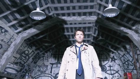 The Most Iconic Dean and Castiel Moments of All Time: Part 1 Supernatural Series Finale, Castiel Wings, Castiel Aesthetic, Castiel Supernatural, Dean And Castiel, Supernatural Pictures, Supernatural Fans, Misha Collins, The Cw