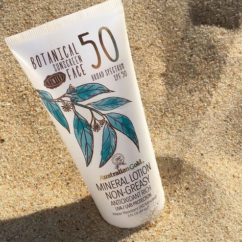 Australian Gold's Matte Sunscreen Doubles as a Primer for Oily Skin Primer For Oily Skin, Australian Gold, Face Lotion, Roche Posay, Broad Spectrum Sunscreen, Skin Food, Skin Issues, Tinted Moisturizer, Mystery Box