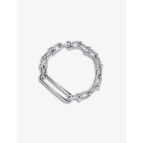 Find TIFFANY & CO. Hardwear Sterling- Bracelet L on Editorialist. | Tiffany & Co. sterling-silver bracelet100% sterling silverSpring-ring clasp fasteningInterlocking gauge-link design, chunky chainChain length: 19cmDiameter 19mmPlease use a soft, dry polishing clothMade in Italy Tiffany Hardwear, Tiffany Bracelet, Lock Bracelet, Latest Bracelets, Tiffany Bracelets, Wave Bracelet, Gold Link Bracelet, Link Design, Sterling Silver Charm Bracelet