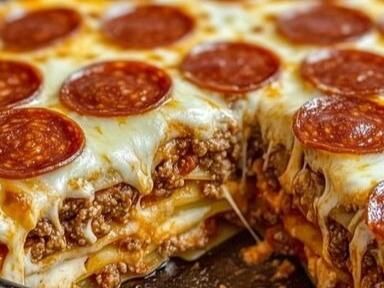 Ultimate Pepperoni Pizza Layer Cake Recipe: A New Take on Classic Pizza - NewsBreak Soft Pizza Dough, Homemade Beefaroni Recipe, Crescent Roll Casserole, Cheesecake French Toast, Cooking For A Group, Easy Hamburger, Pizza Cake, Layer Cake Recipes, Classic Pizza