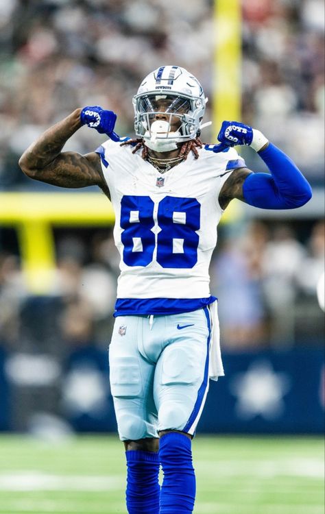 Dallas Cowboys Funny, American Football Uniforms, Dallas Cowboys Players, Dallas Cowboys Football Team, Nfl Football Pictures, Nfl Football Art, Nfl Photos, Nfl Fan, Lycra Men