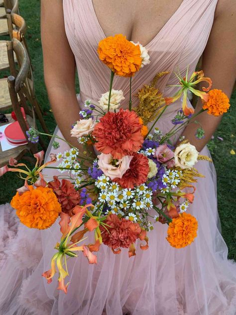 Eclectic Spring Wedding, Funky Wedding Ideas, Vegas Wedding Flowers, Carnation Wedding Bouquet, Artsy Wedding, Carnation Wedding, Drag Show, Carnation Bouquet, Funky Wedding