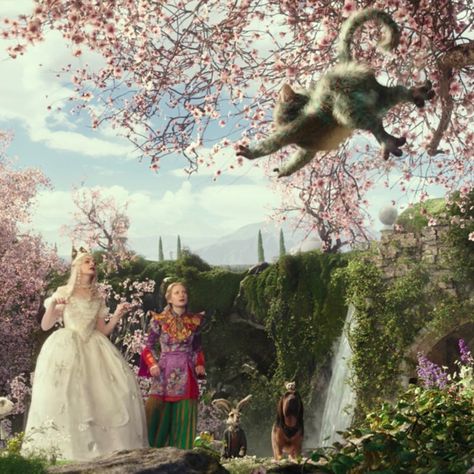 Live Action Alice In Wonderland, Alice In Wonderland Aesthetic, Mad World, Ethereal Wedding, Adventures In Wonderland, Moving Pictures, Through The Looking Glass, Movie Photo, Mad Hatter