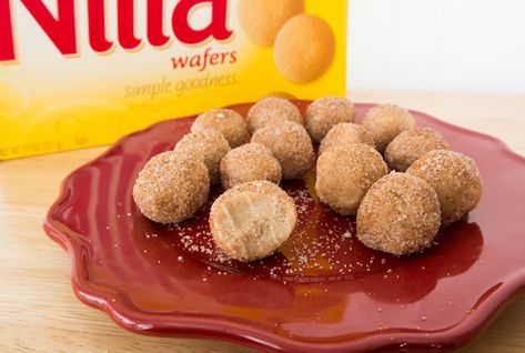 Nilla Wafer Truffles - Delish.com Vanilla Wafer Dessert, Nilla Wafer Recipes, Vanilla Wafer Recipe, Nilla Wafers, Wafer Cookies, Chocolate Truffle, Vanilla Wafers, How Sweet Eats, Sweets Treats