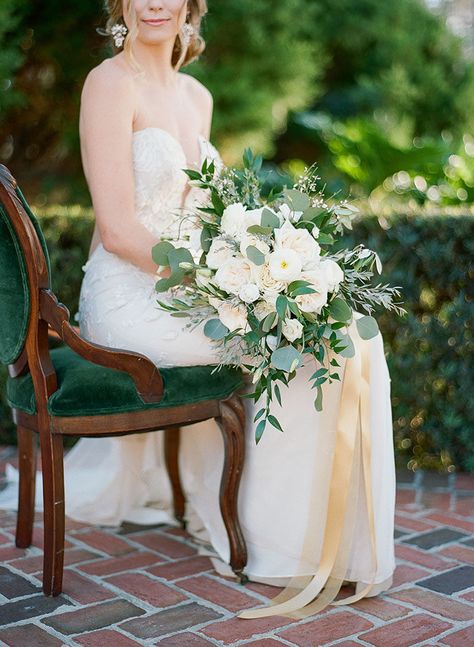 Art Wedding Decor, Emerald Wedding Colors, Green Gold Weddings, Dark Green Wedding, Greenery Wedding Bouquet, Cypress Grove, Estate House, Gold Wedding Inspiration, Enchanted Forest Wedding